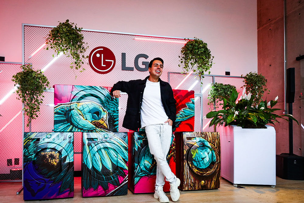 LG